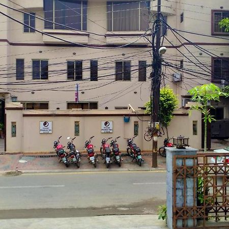 Lokal Rooms X Gulberg Lahore Ngoại thất bức ảnh