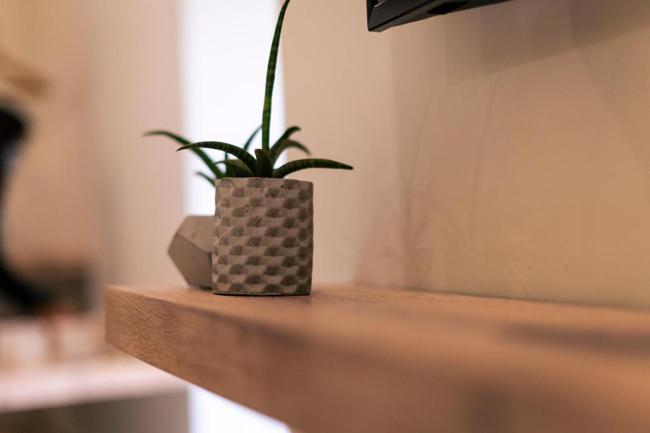 Lokal Rooms X Gulberg Lahore Ngoại thất bức ảnh