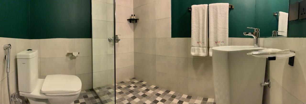 Lokal Rooms X Gulberg Lahore Ngoại thất bức ảnh