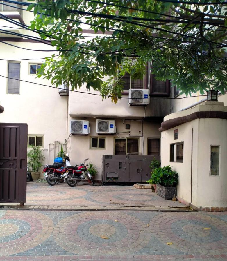 Lokal Rooms X Gulberg Lahore Ngoại thất bức ảnh