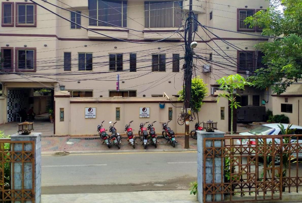 Lokal Rooms X Gulberg Lahore Ngoại thất bức ảnh